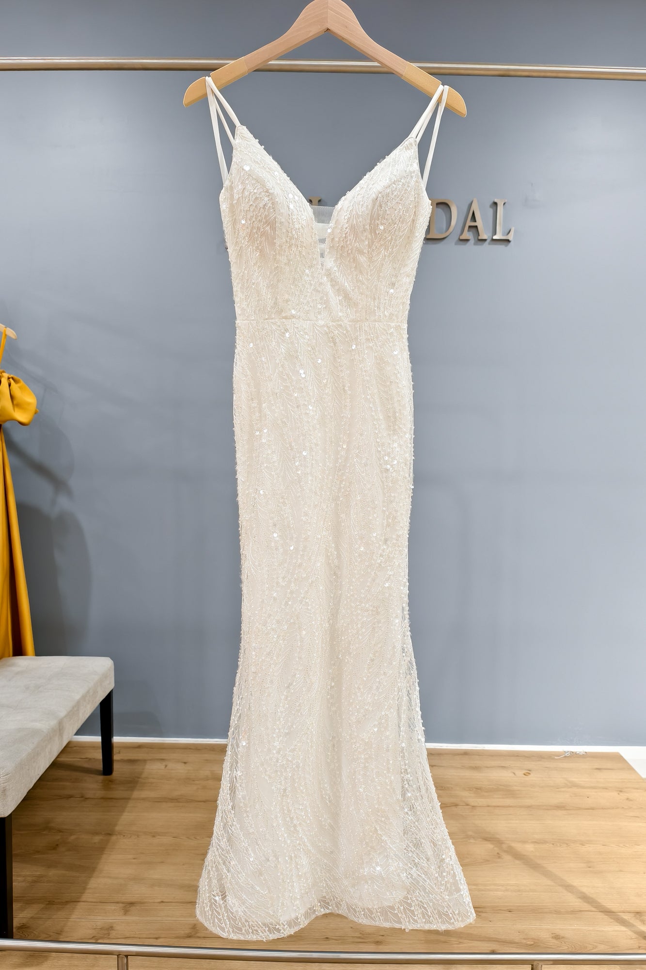 Wedding dress LJF3809