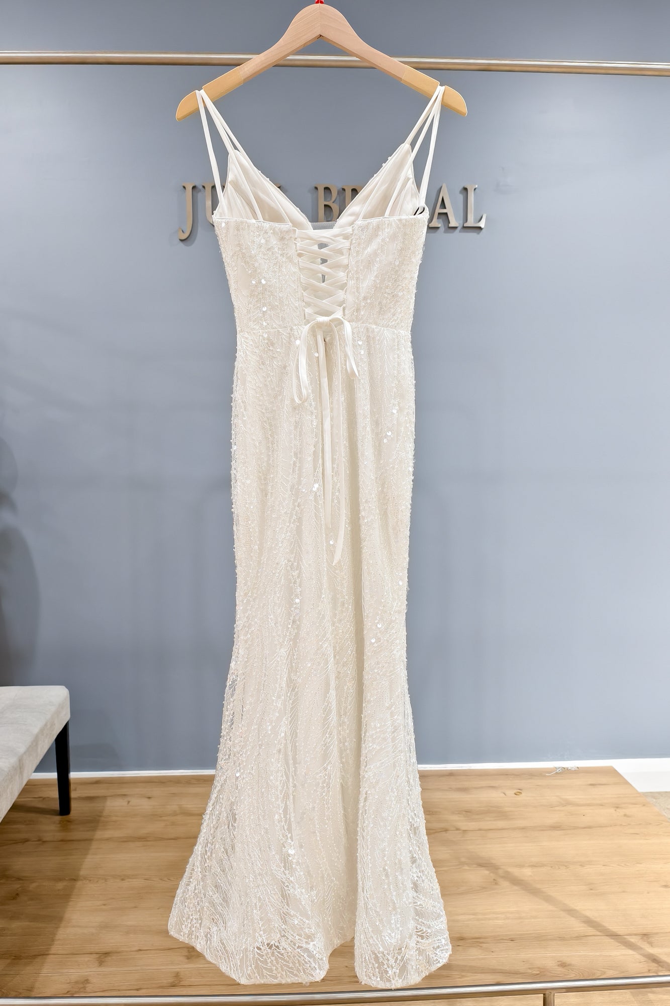 Wedding dress LJF3809